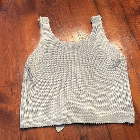 Grey knit sweater sleeveless top size medium - Picture 1 of 5